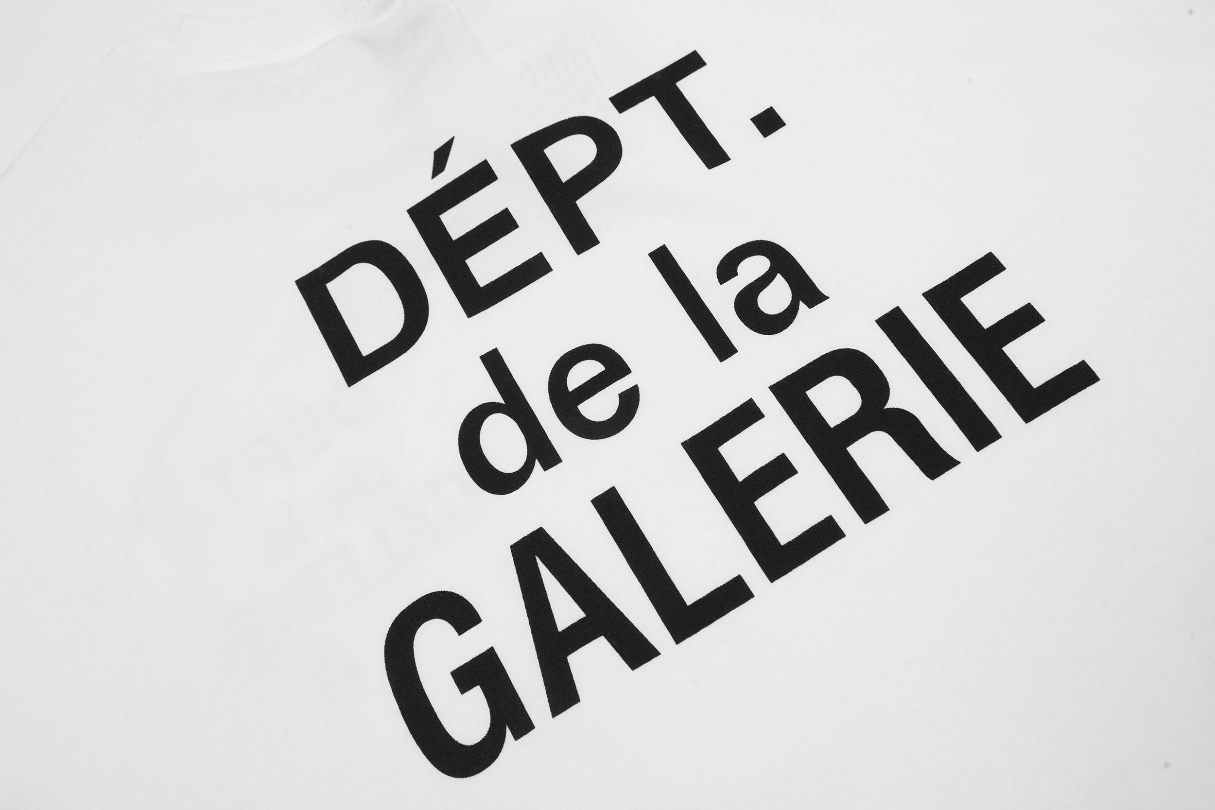 GALLERY DEPT New T-shirt D79