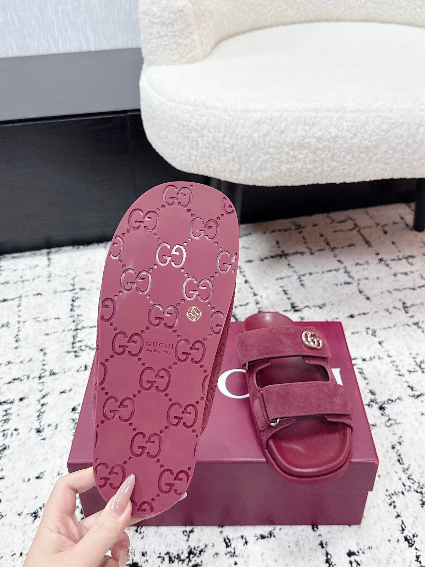 GG 26SS Sandals Burgundy Suede Sheepskin 641459