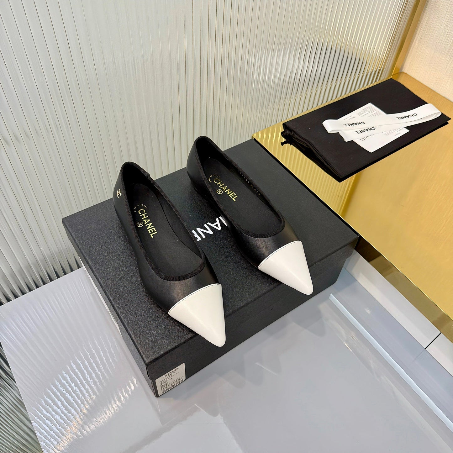 CC 2026 Ballet Flats Black White Sheepskin 668124