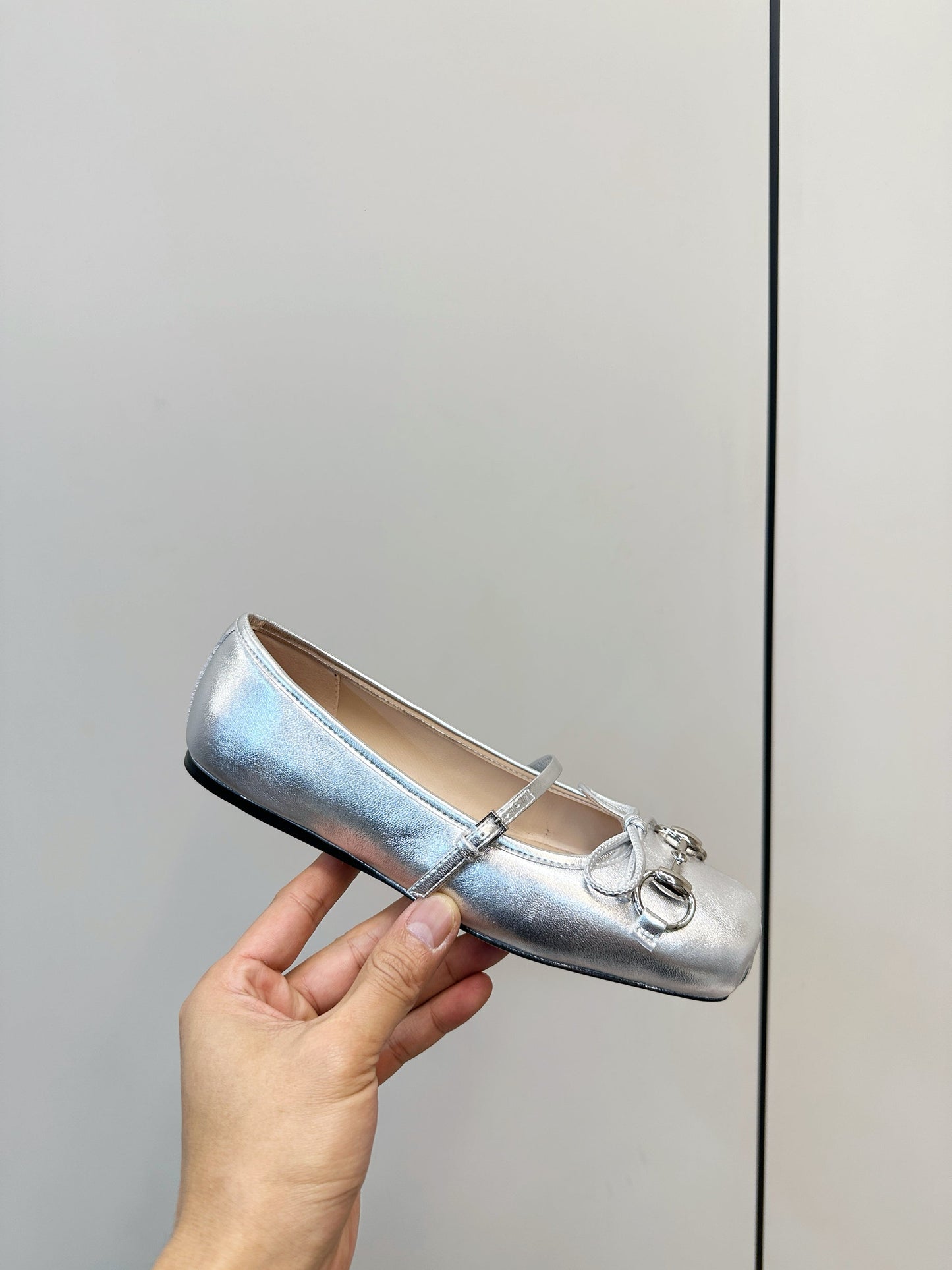GG 26SS Ballet Flats Silver Metallic Sheepskin 645708