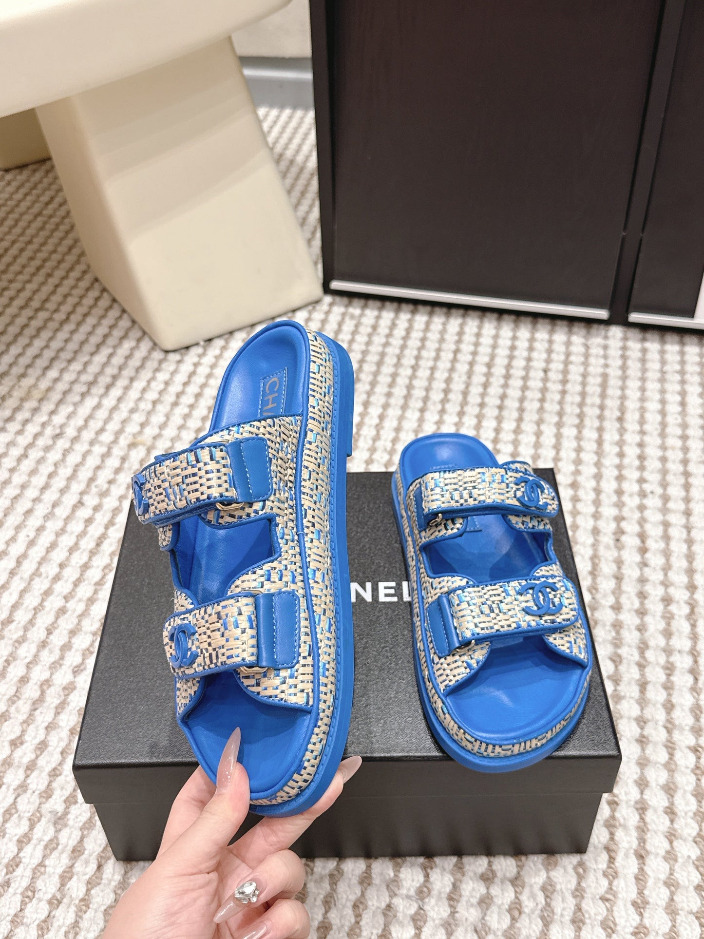 CC 26s Sandals Blue Beige Leather Raffia 632398
