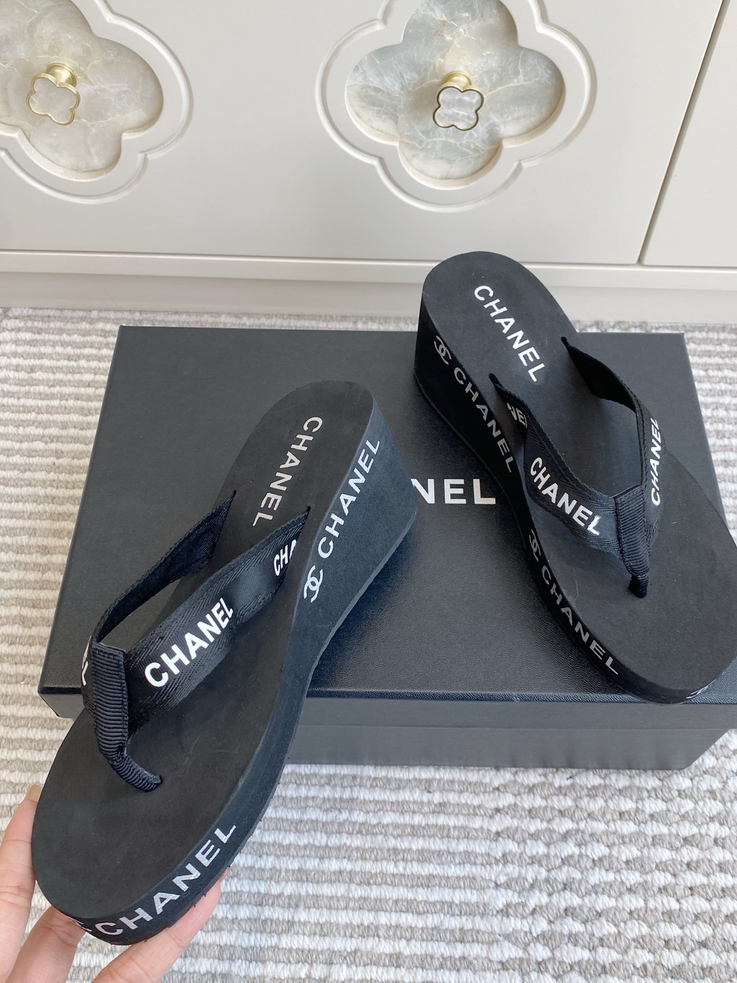 CC 26s Thong Sandals 65 Black Rubber Leather 647674