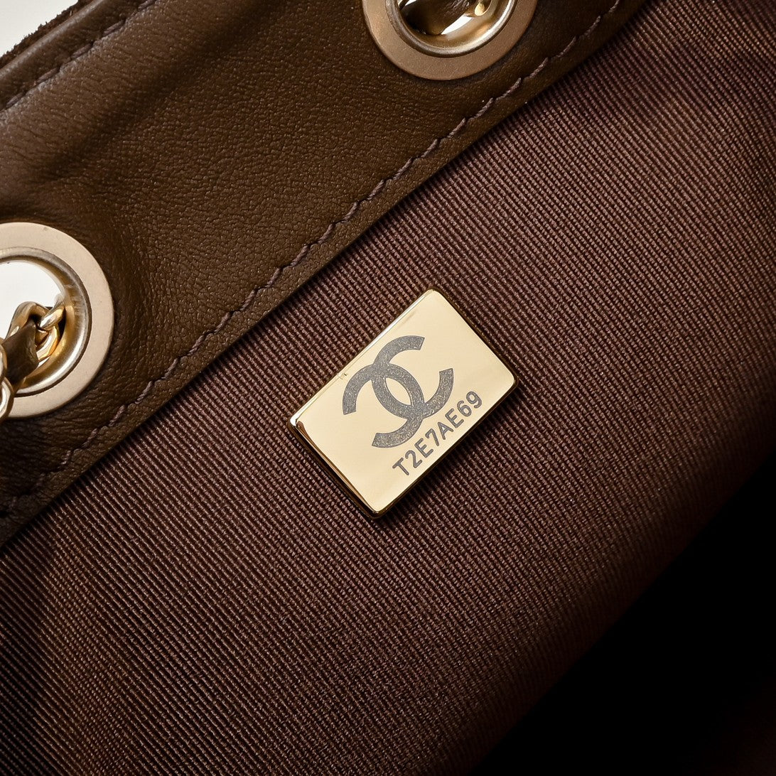 Chanel 2026 Hobo Bag 22cm Brown Suede 140689