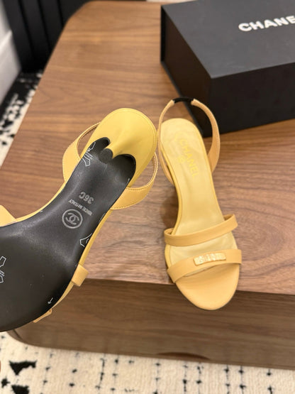 CC 26s Sandals 80 Beige Sheepskin 183529