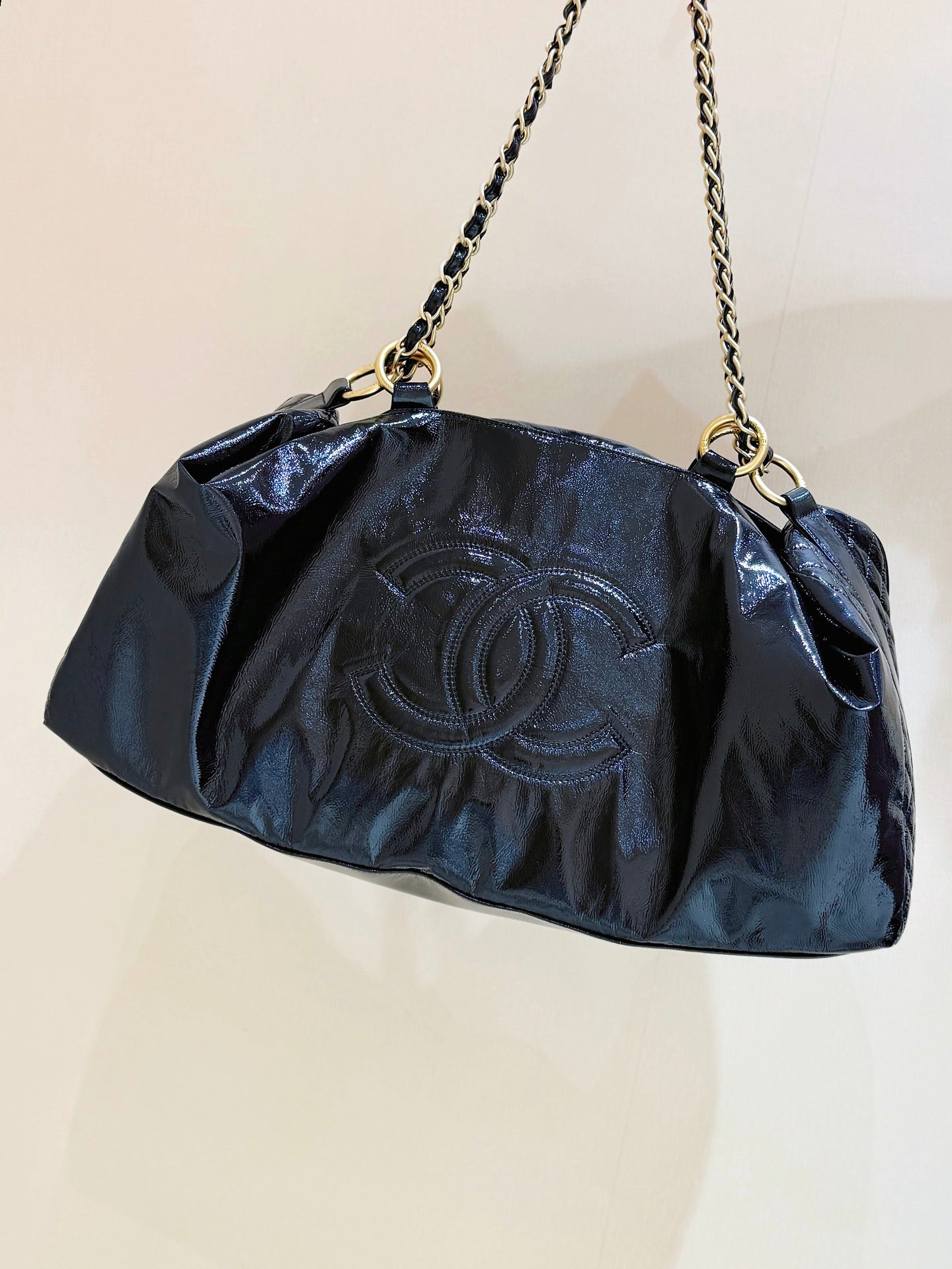 Chanel 2026 CC Chain Hobo Bag 47cm Black Patent Leather 353039